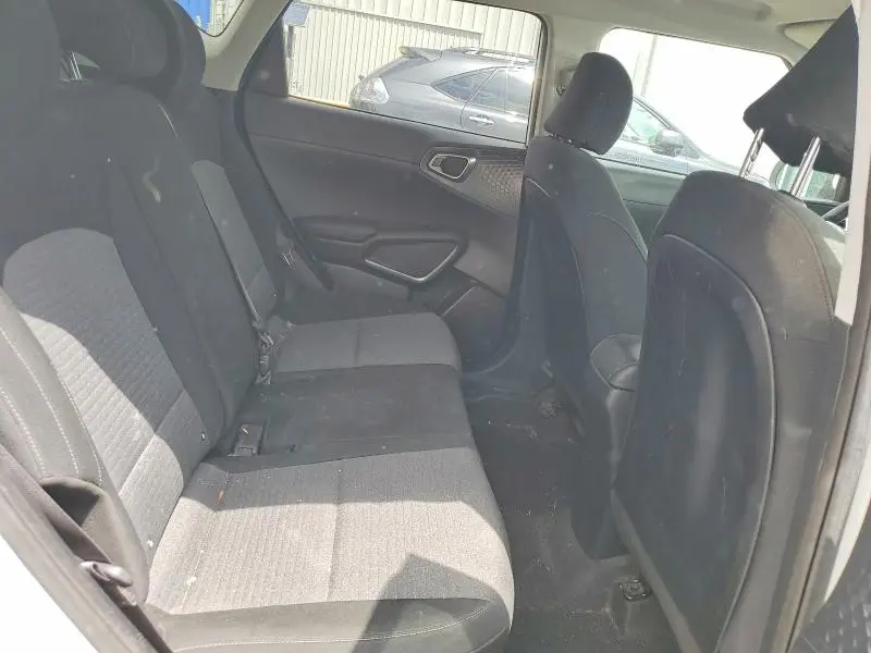 2021 KIA SOUL S  