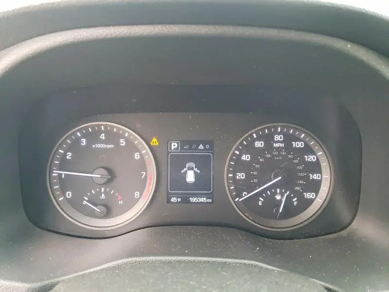 2016 HYUNDAI TUCSON SE  