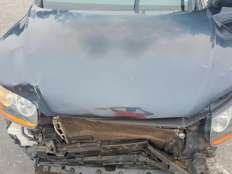 2011 HYUNDAI SANTA FE SE  