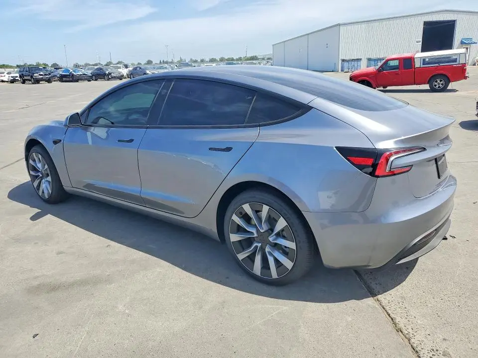 2026 TESLA MODEL 3   