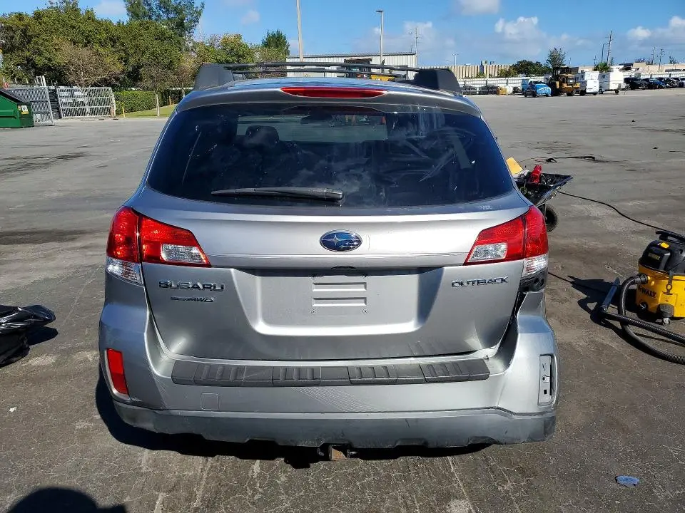 2010 SUBARU OUTBACK 2.5I PREMIUM  