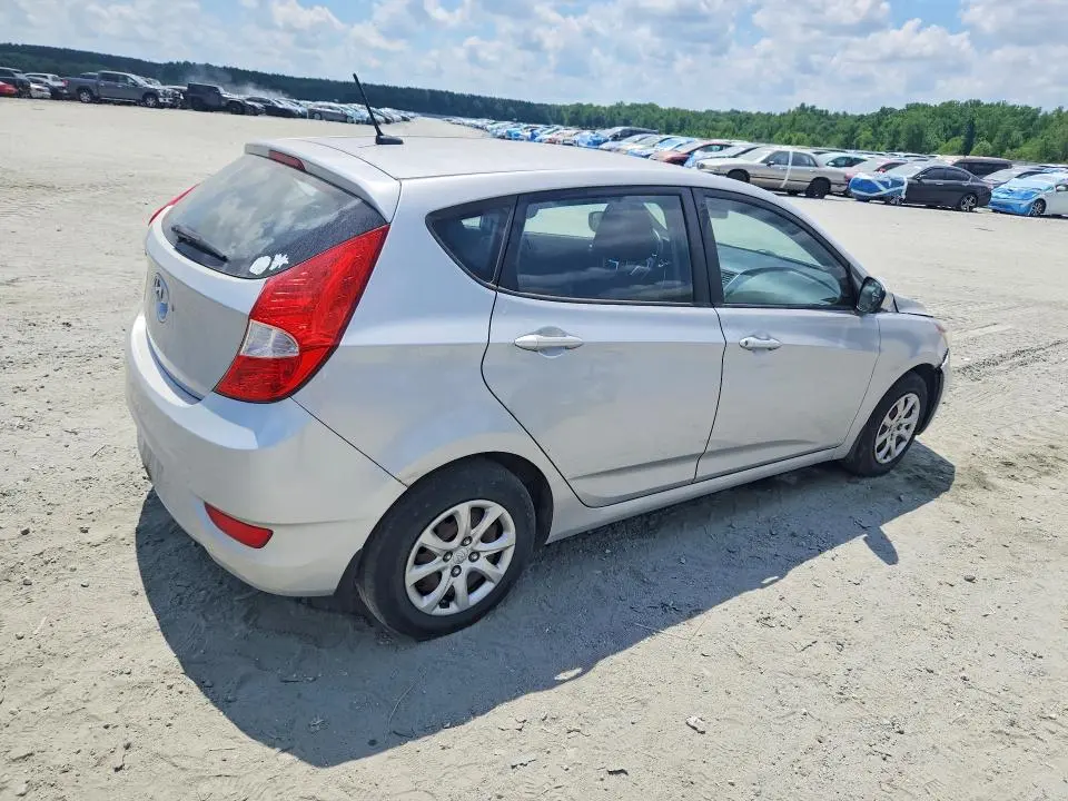 2013 HYUNDAI ACCENT GS  