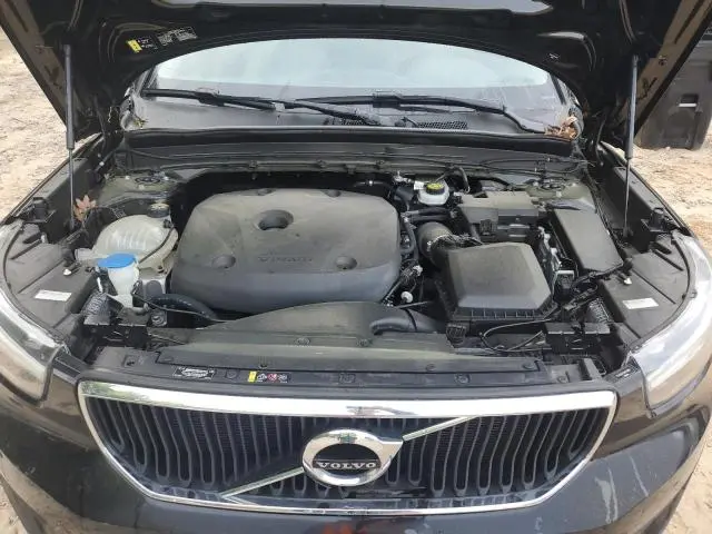 2021 VOLVO XC40 T5 MOMENTUM  