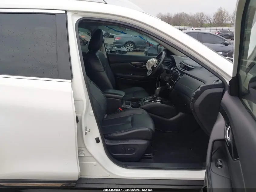 2019 NISSAN ROGUE SL