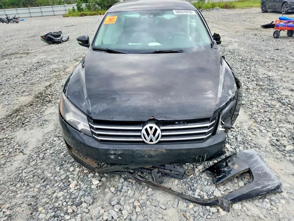 2013 VOLKSWAGEN PASSAT S  