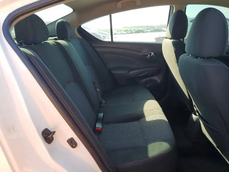 2019 NISSAN VERSA SV  
