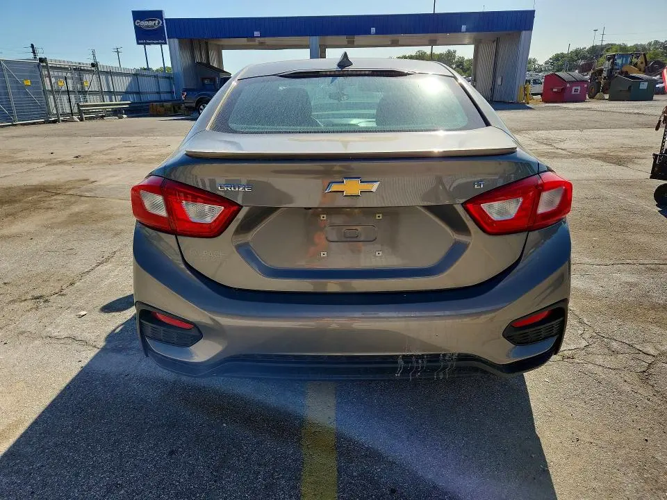2017 CHEVROLET CRUZE LT  