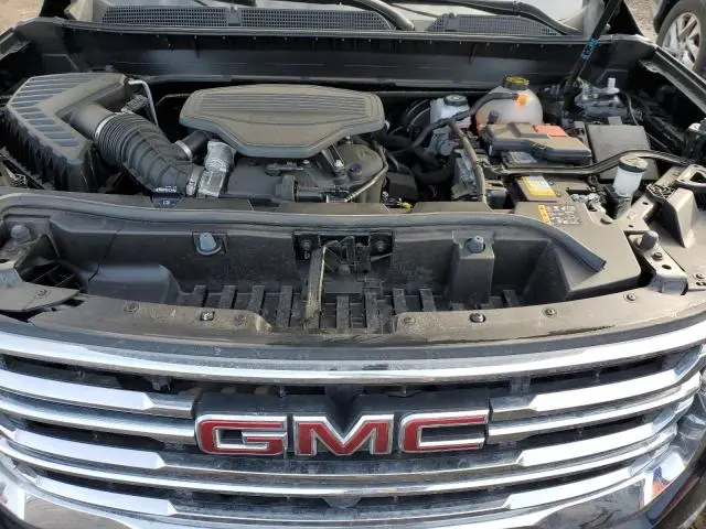 2022 GMC ACADIA SLT  