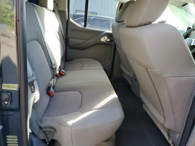 2019 NISSAN FRONTIER S  