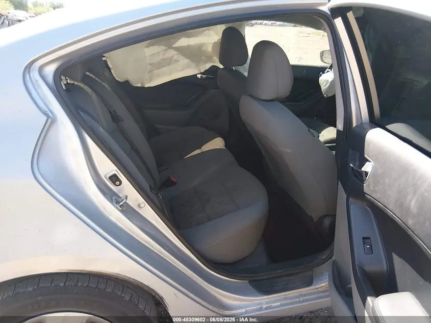 2015 KIA FORTE LX