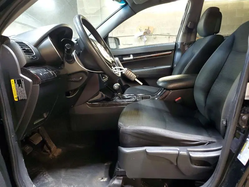 2014 KIA SORENTO LX  