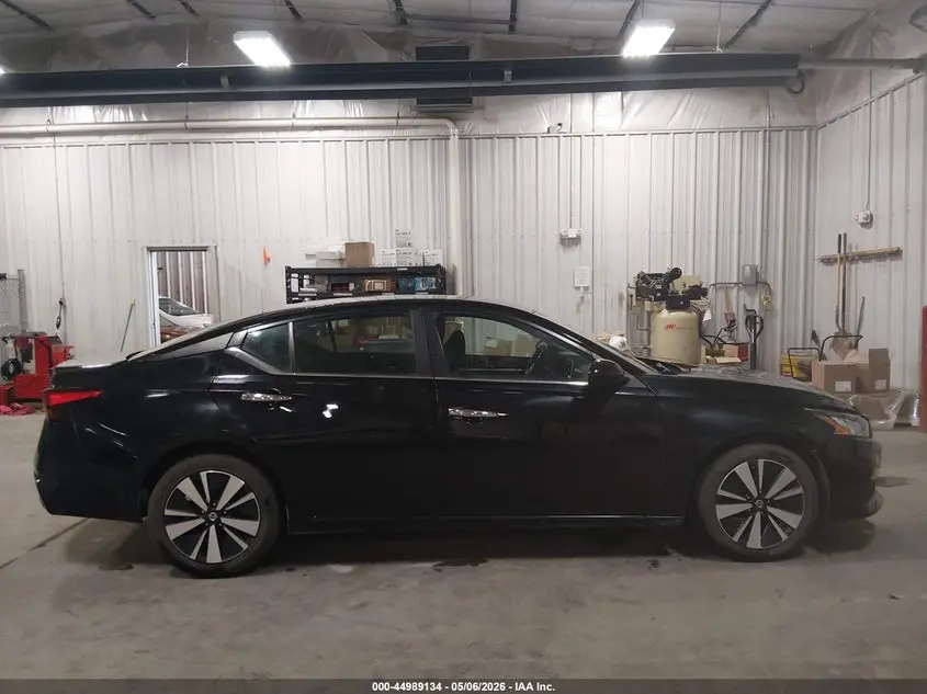 2021 NISSAN ALTIMA SV FWD