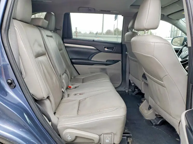 2019 TOYOTA HIGHLANDER XLE  