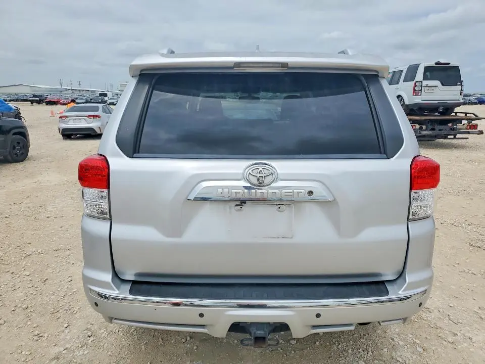 2012 TOYOTA 4RUNNER SR5  