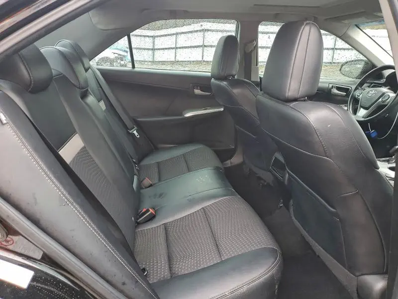 2014 TOYOTA CAMRY SE  