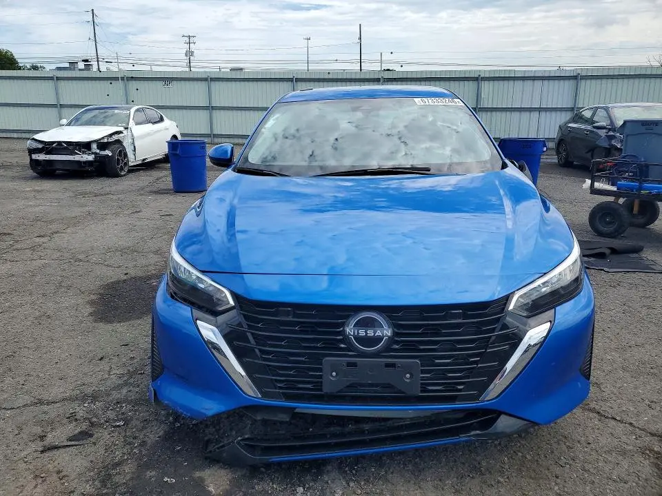 2025 NISSAN SENTRA SV  