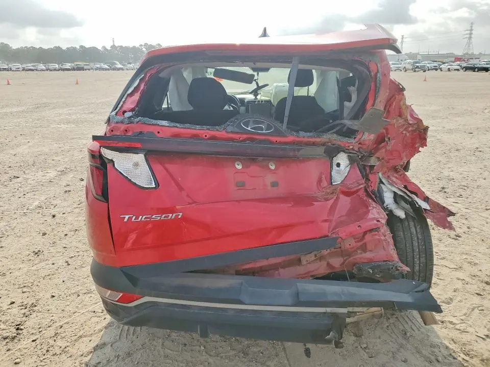 2022 HYUNDAI TUCSON SE  