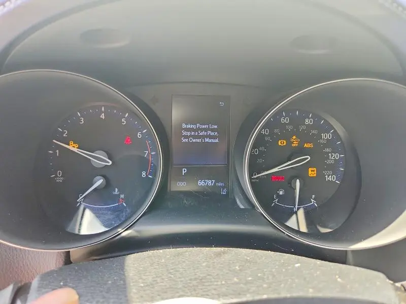 2020 TOYOTA C-HR XLE  
