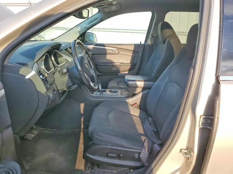 2011 CHEVROLET TRAVERSE LT  