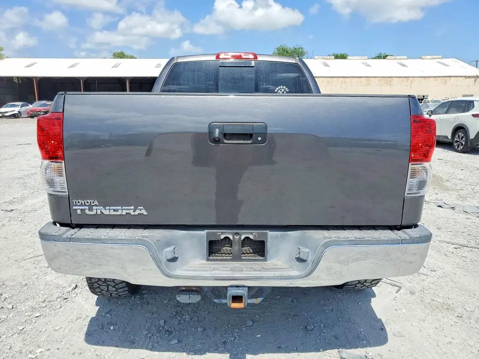 2013 TOYOTA TUNDRA GRADE  