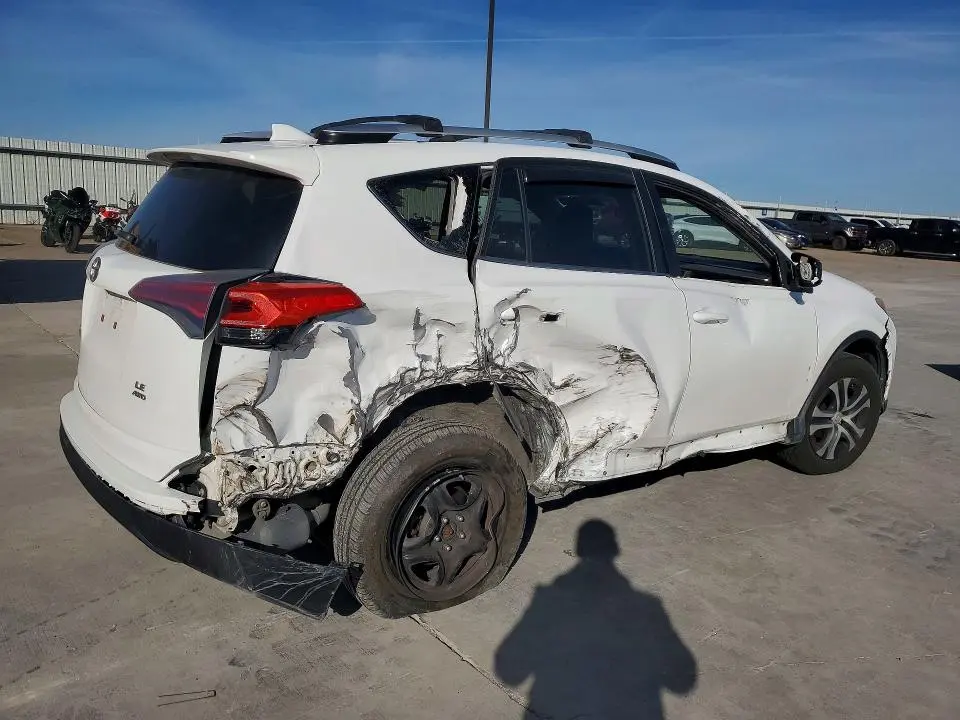 2016 TOYOTA RAV4 LE  
