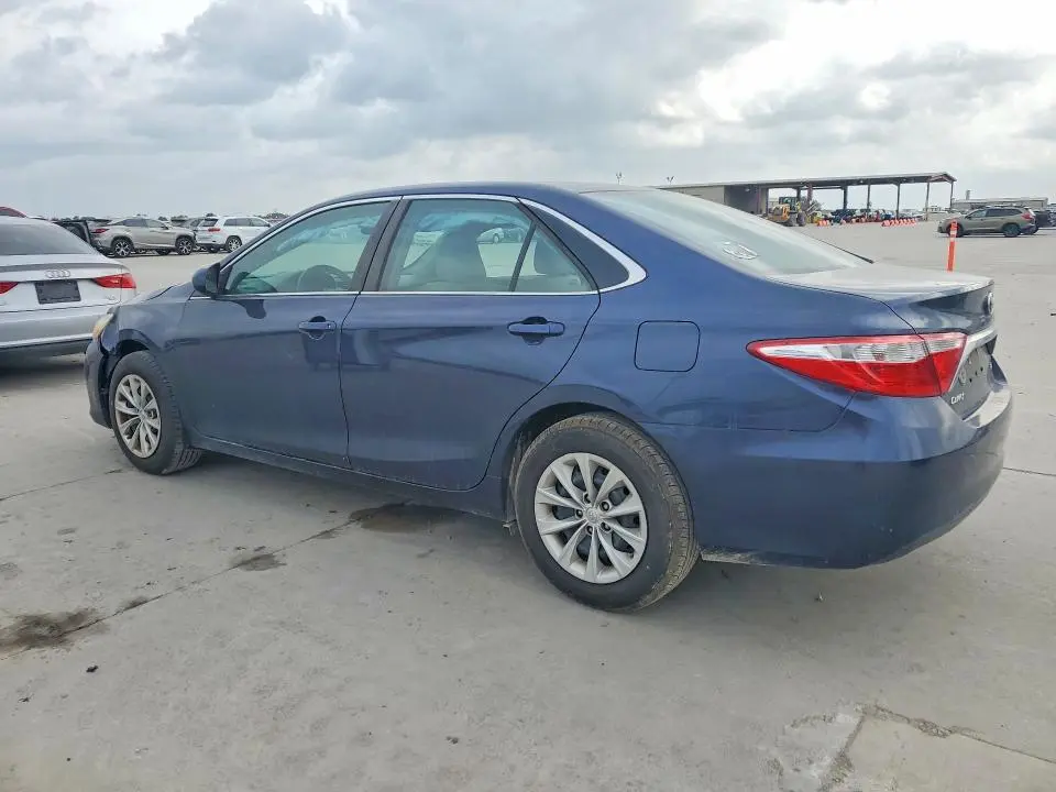 2015 TOYOTA CAMRY LE  