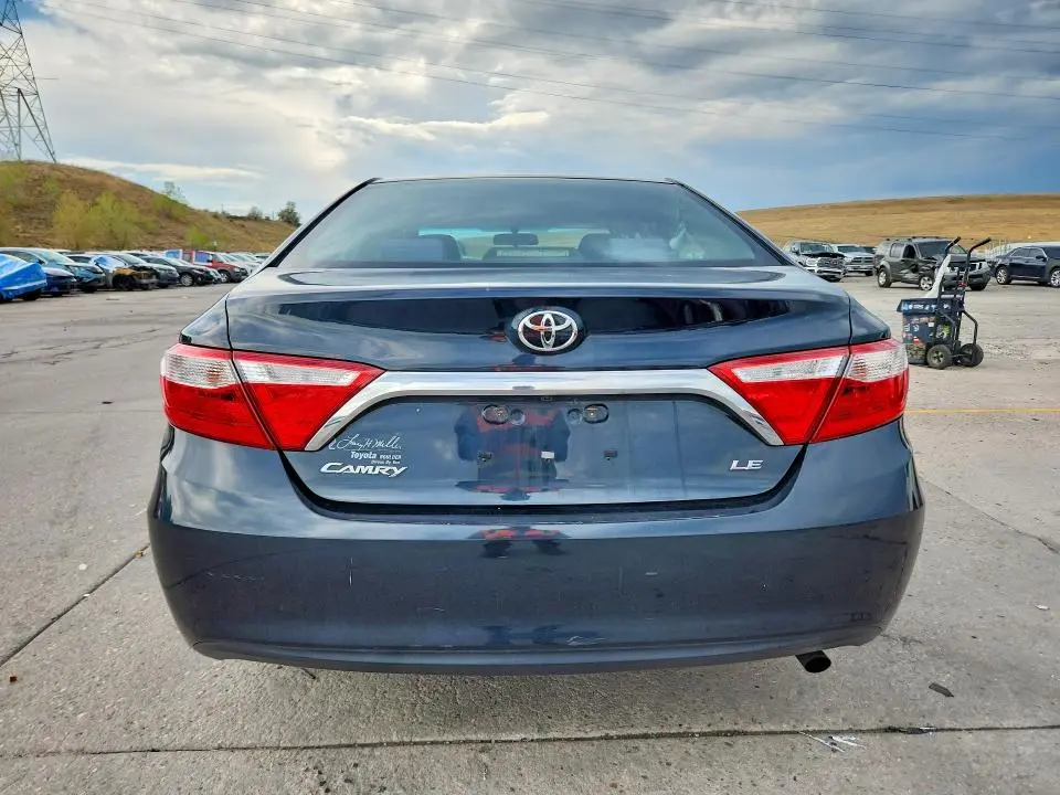 2016 TOYOTA CAMRY LE  