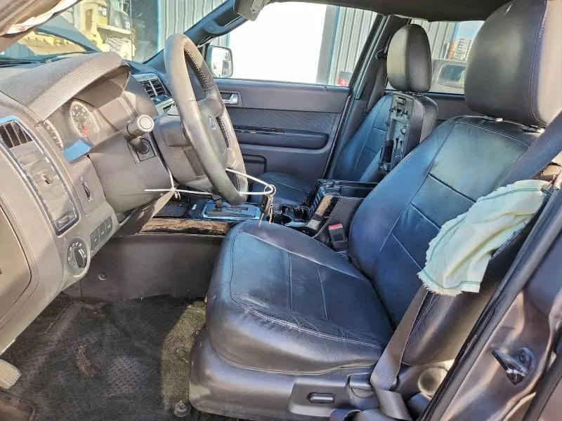 2011 FORD ESCAPE LIMITED  