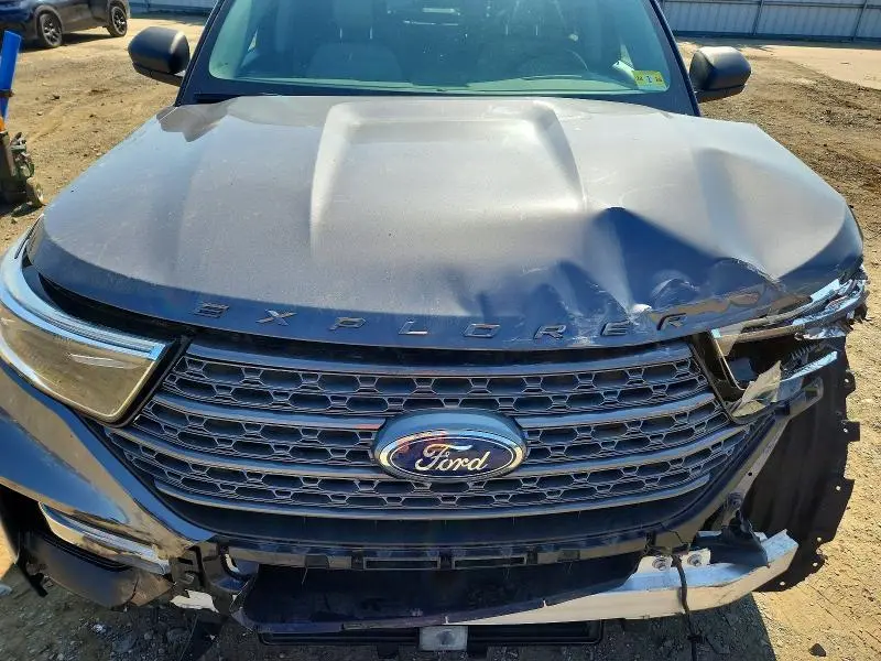 2021 FORD EXPLORER XLT  