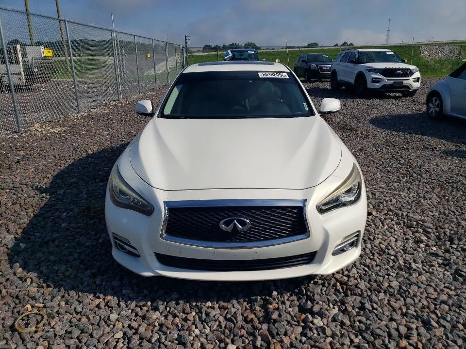 2015 INFINITI Q50 PREMIUM  