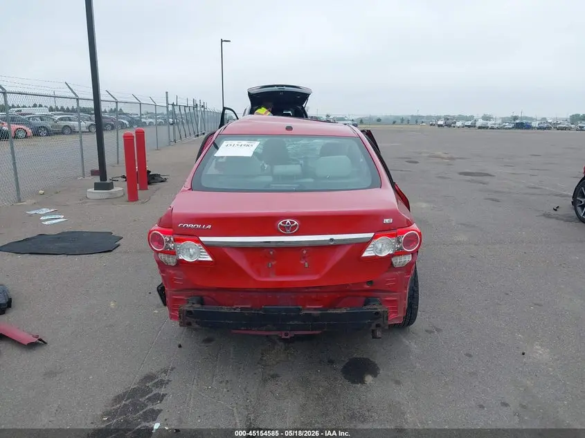 2013 TOYOTA COROLLA LE