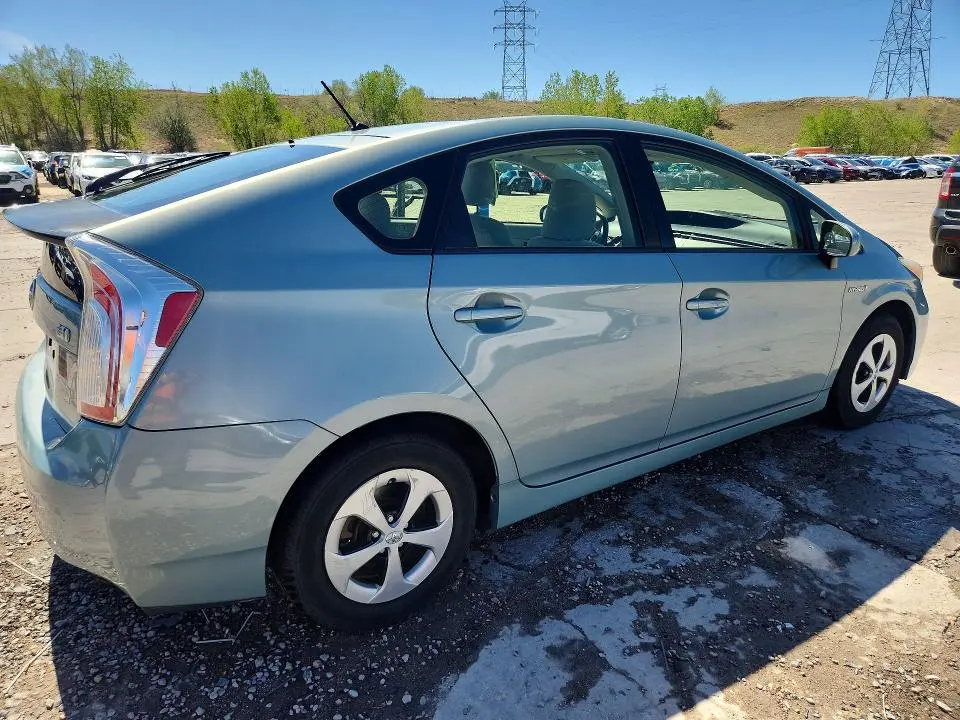 2013 TOYOTA PRIUS TWO  