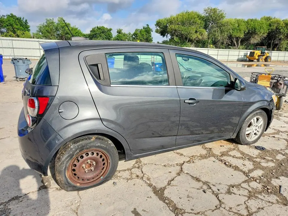 2016 CHEVROLET SONIC LT  