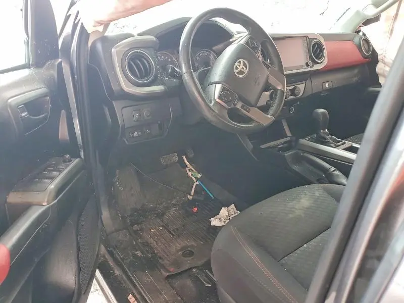 2020 TOYOTA TACOMA SR5  