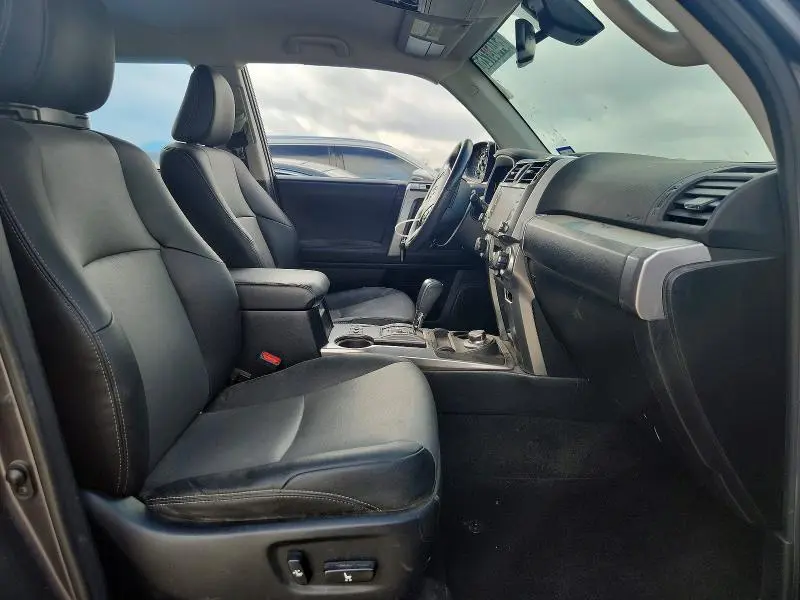 2023 TOYOTA 4RUNNER SR5 PREMIUM  