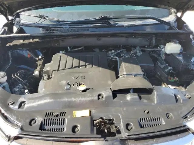 2016 TOYOTA HIGHLANDER XLE  