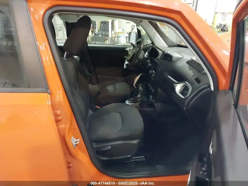 2019 JEEP RENEGADE SPORT 4X4