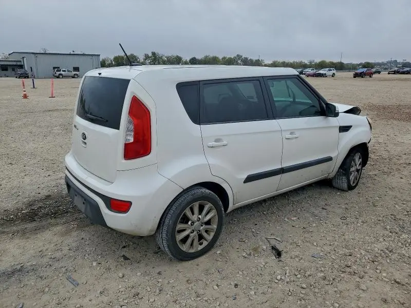 2013 KIA SOUL +  