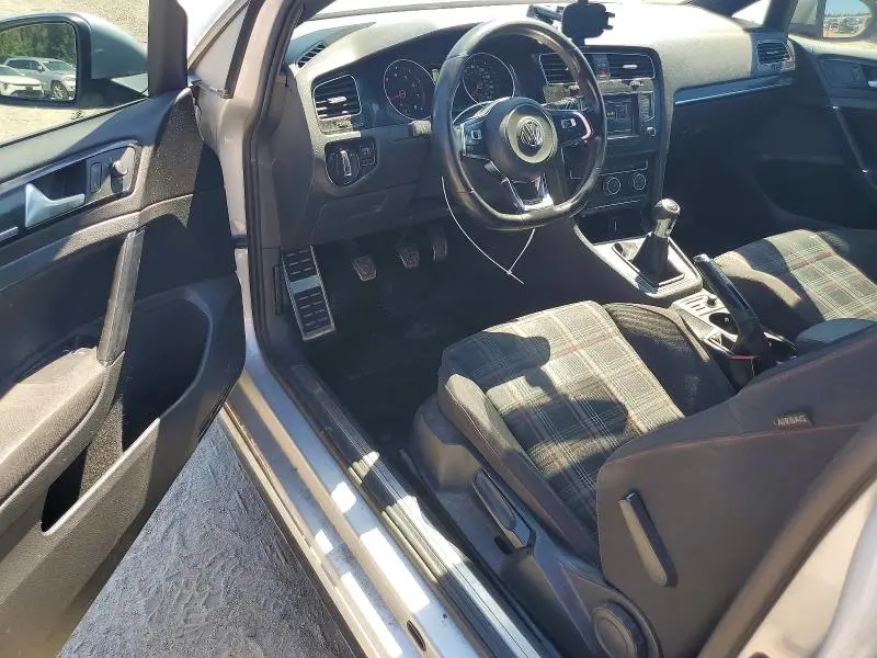 2015 VOLKSWAGEN GTI   