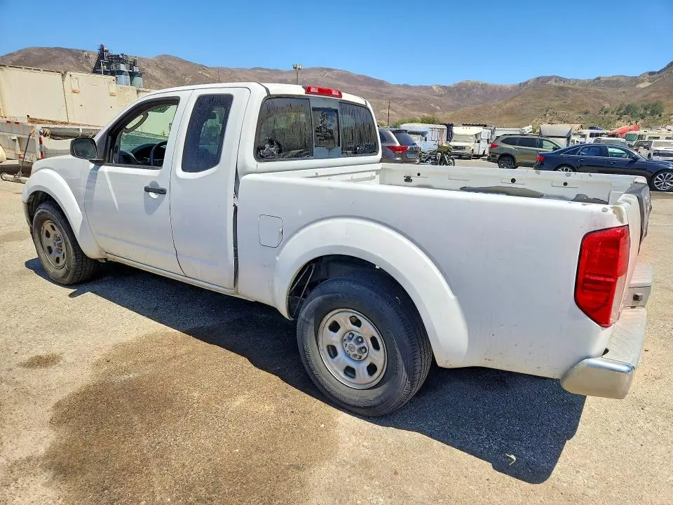 2010 NISSAN FRONTIER XE  