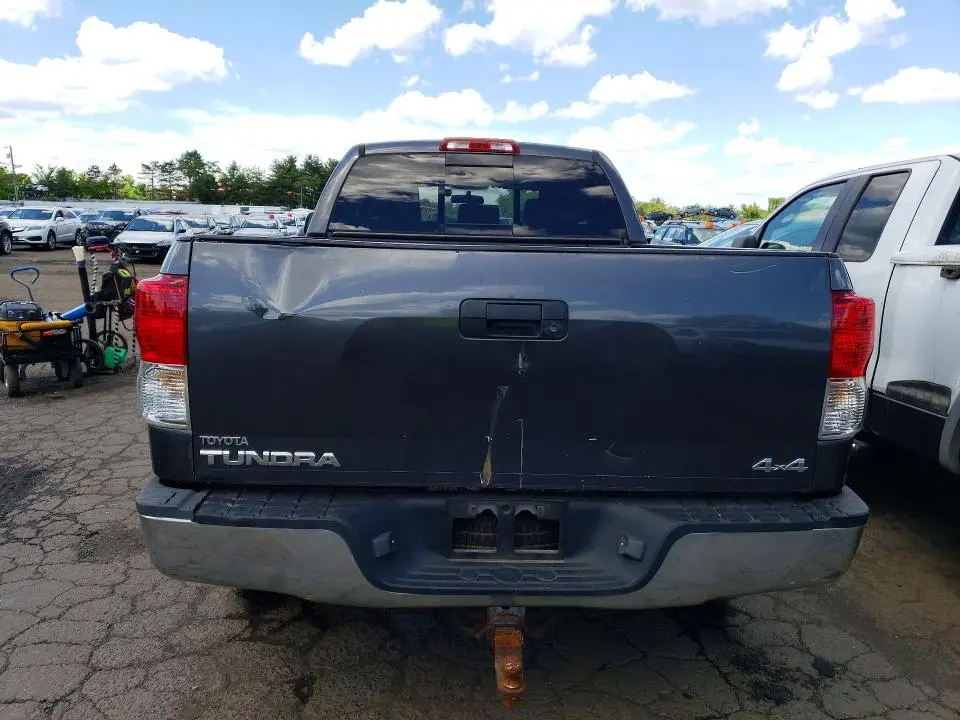 2011 TOYOTA TUNDRA DOUBLE CAB SR5  