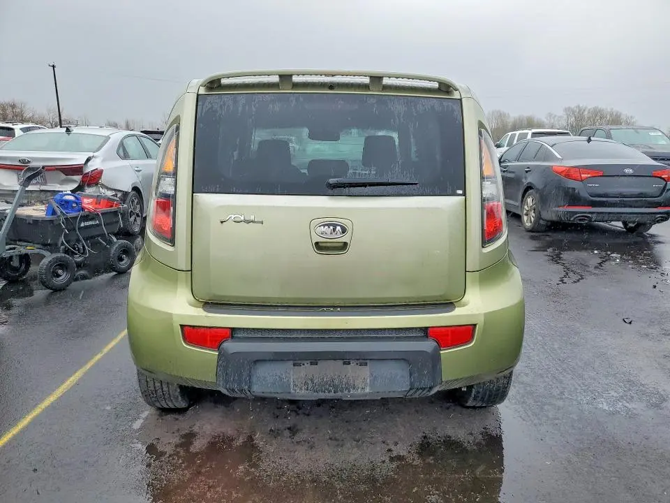 2010 KIA SOUL +  