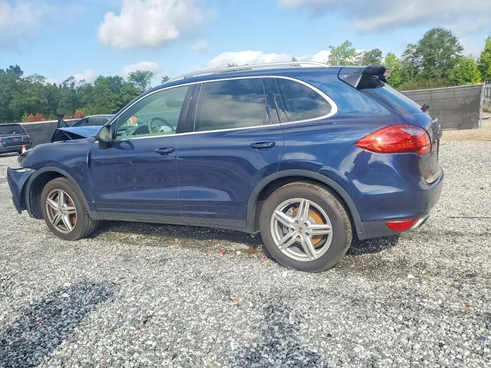 2014 PORSCHE CAYENNE   