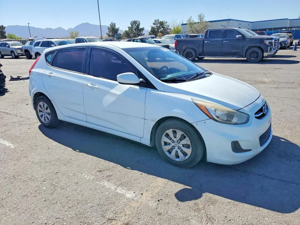 2015 HYUNDAI ACCENT GS  