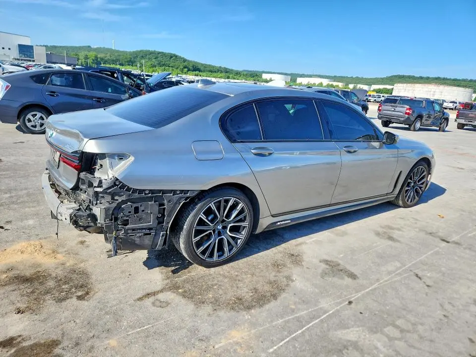 2020 BMW 750 XI  