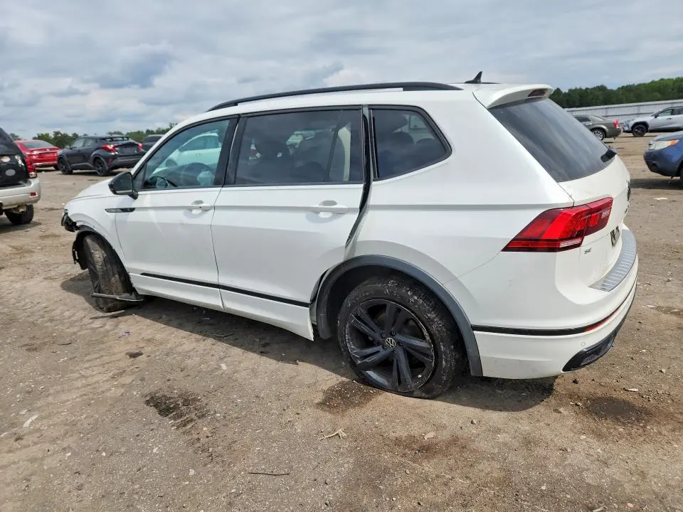 2023 VOLKSWAGEN TIGUAN SE R-LINE BLACK  