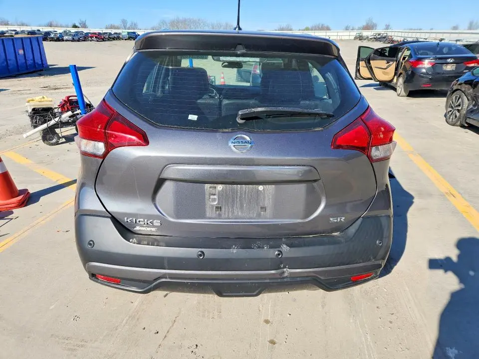 2020 NISSAN KICKS SR  