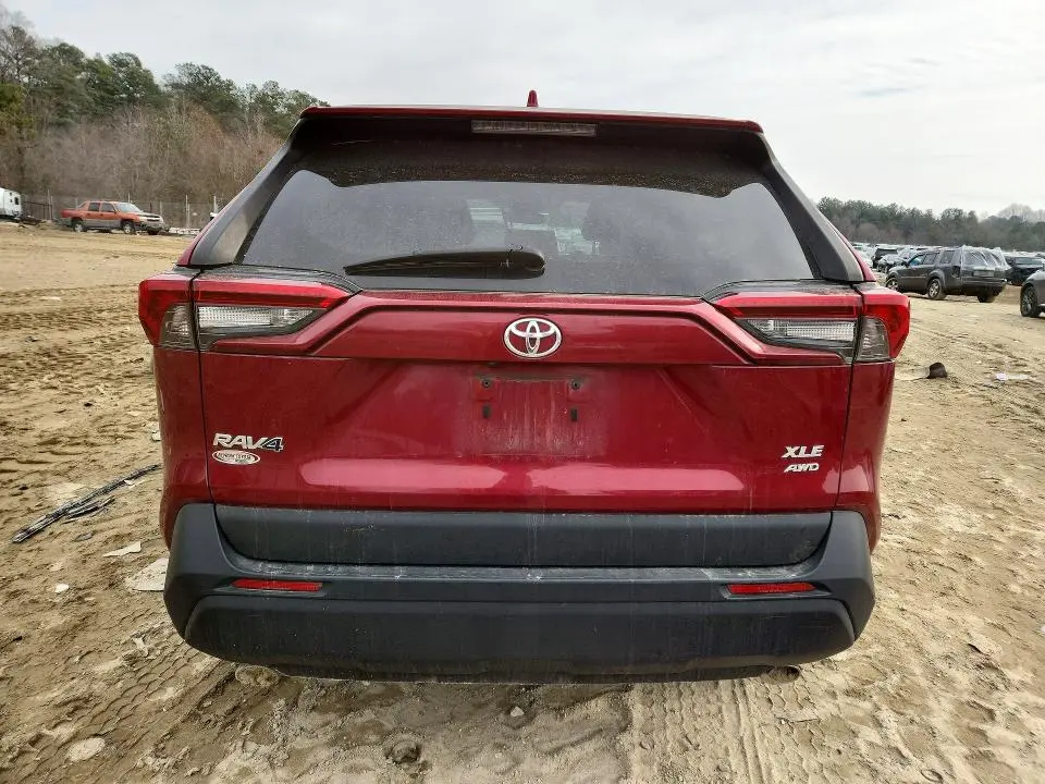 2019 TOYOTA RAV4 XLE  