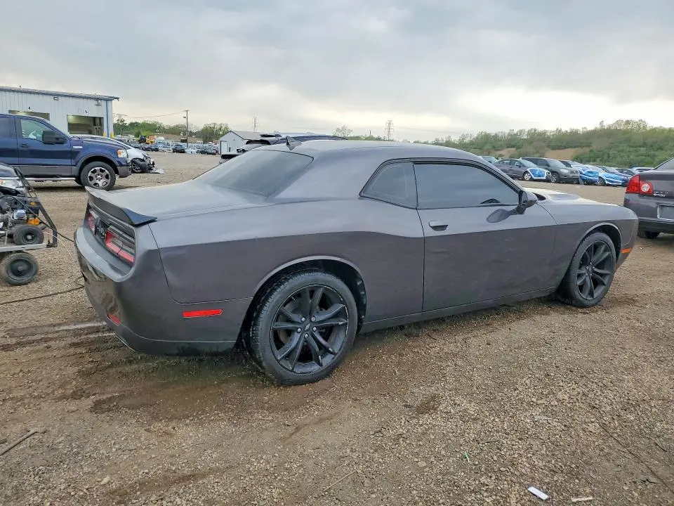 2018 DODGE CHALLENGER SXT  
