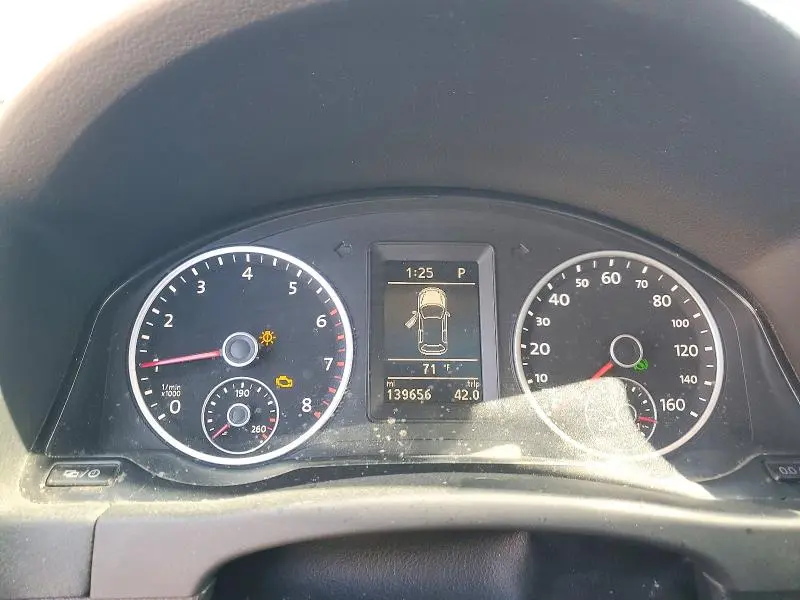 2013 VOLKSWAGEN TIGUAN S  